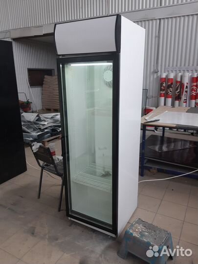 Холодильный шкаф