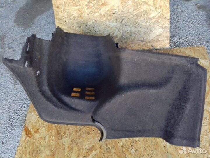 Обшивка багажника правая Audi A8 D4 long 4.2 cdra