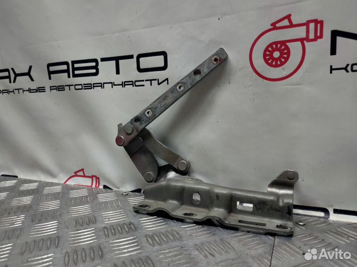 Б/У петля капота передний правый Mercedes-Benz