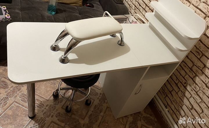 Маникюрный стол складной бу