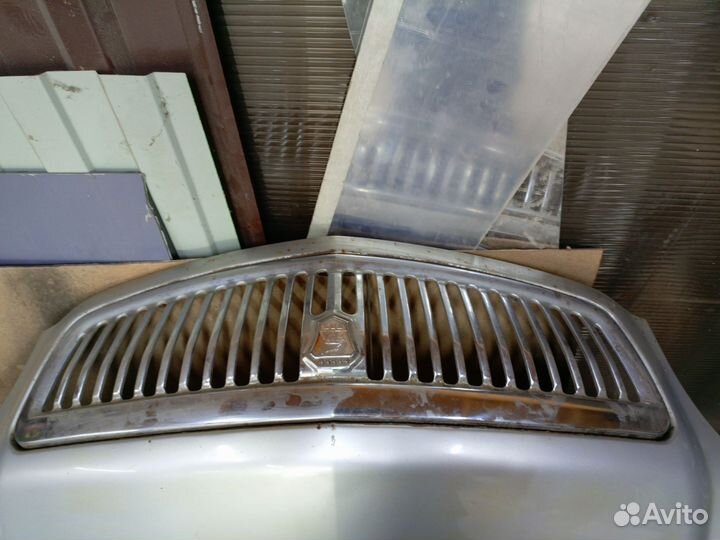 Газ 31105 Волга капот