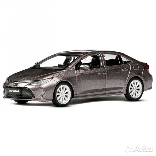 Металлическая машинка Toyota Corolla Hybrid 1:43
