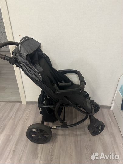Коляска прогулочная Model One