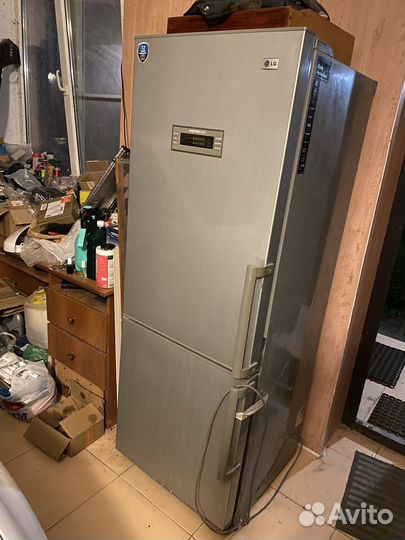 Холодильник LG рабочий