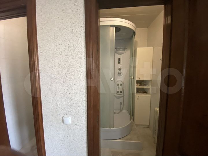 Дом 250 м² на участке 5 сот.