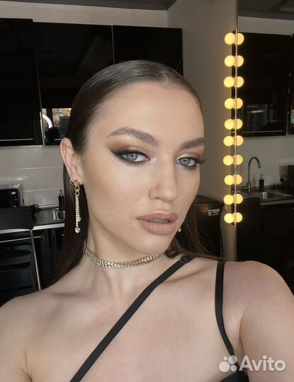 Вижаж и прически