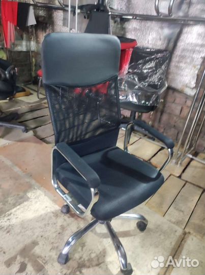 Компьютерное кресло руководителя сетка+кожа