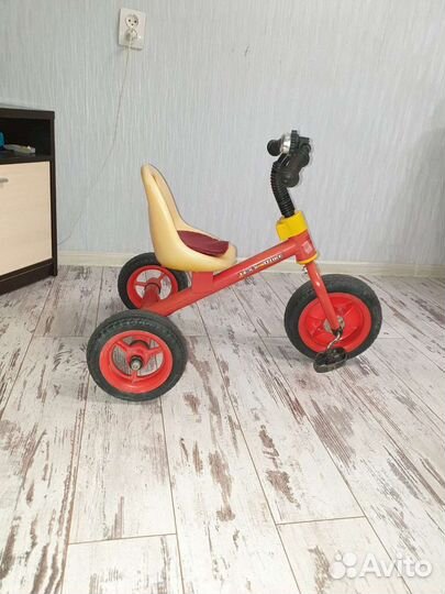 Велосипед трехколесный