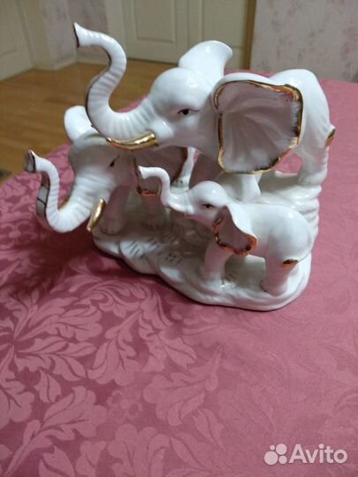 Статуэтка Семья слонов
