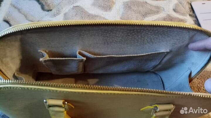 Сумка женская песочного цвета