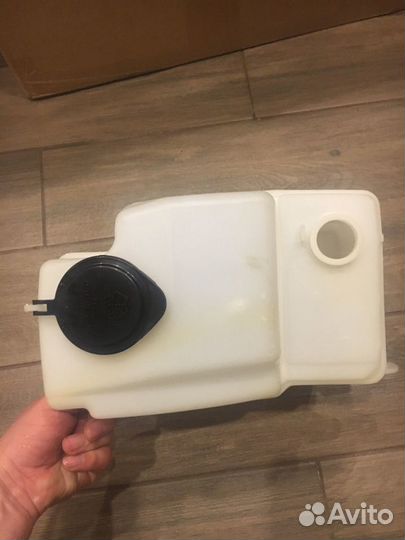 Бачок омывателя toyota 85315-20390