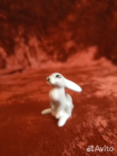 Зайчик фарфор