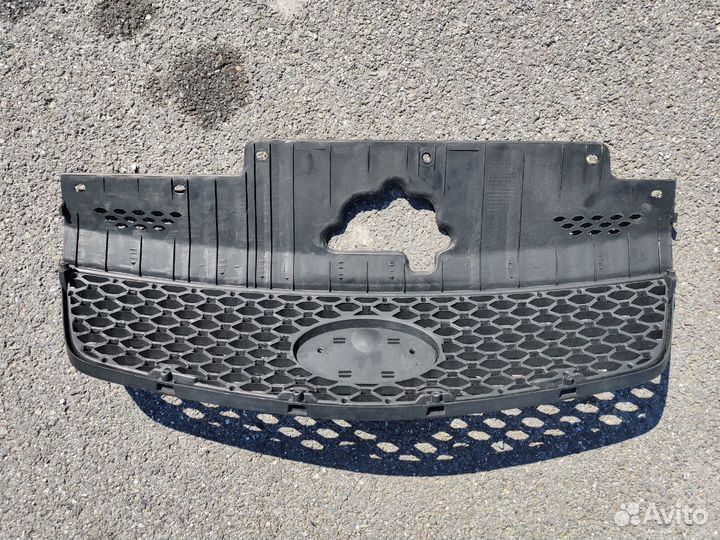 Kia Rio 2006-2009 решётка радиатора