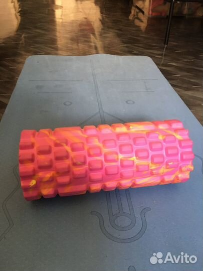 Массажный ролик для йоги