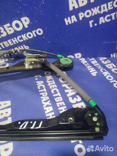 Передний правый стеклоподъемник Ford Focus 1 седан