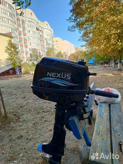 Лодочный мотор 5 л с 4 х тактный