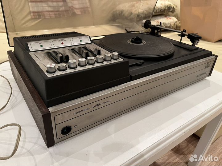 Проигрыватель melodija -103B-stereo