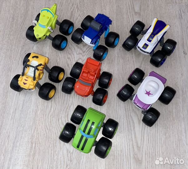 Вспыш и чудо машинки, трансформер/поющие