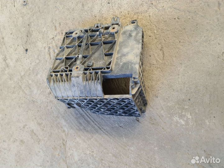 Корпус акб renault megane 2 рено меган 2