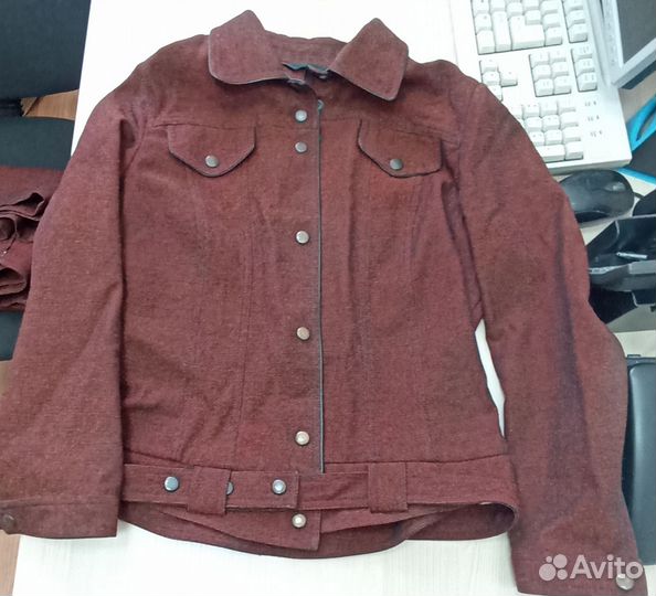 Костюм женский