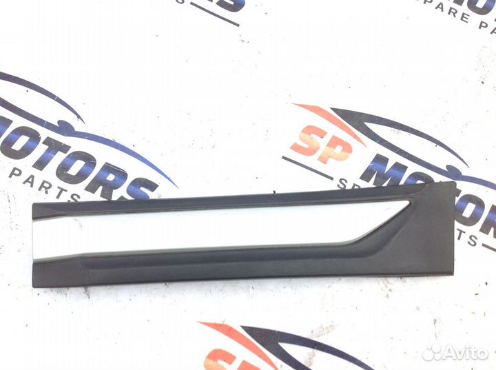 Накладка двери задней левой Mitsubishi Outlander III (2012—2015)