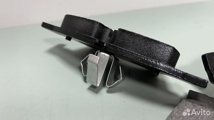 Тормозные колодки передние Mercedes w164