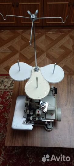 Оверлок промышленный 3-х ниточный Jasmin GN 10–3D