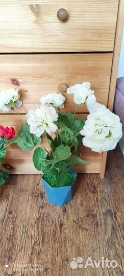 Герань цветы искусственные в горшке