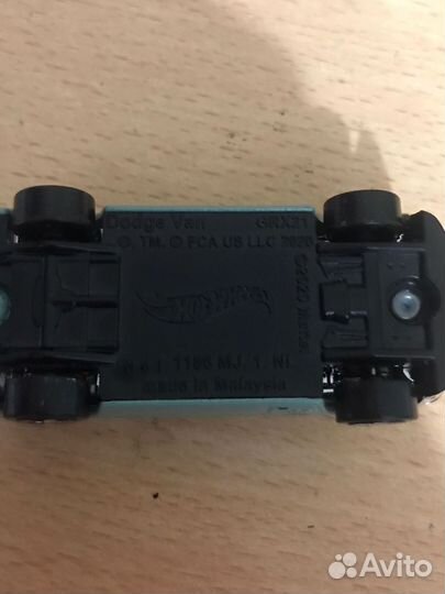 Hot wheels машинка