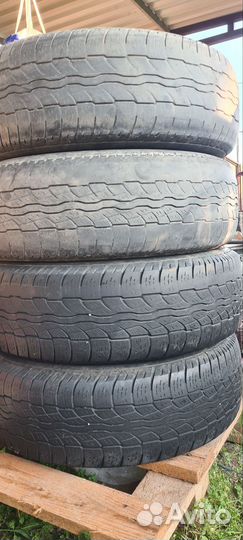 Bridgestone Dueler H/T 687 225/70 R16