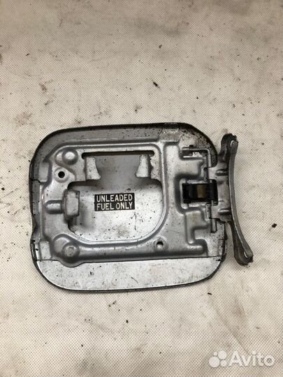 Лючок бензобака Toyota Corolla 120 1nzfe