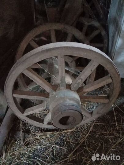 Старинные колеса от деревянной телеги 4 шт