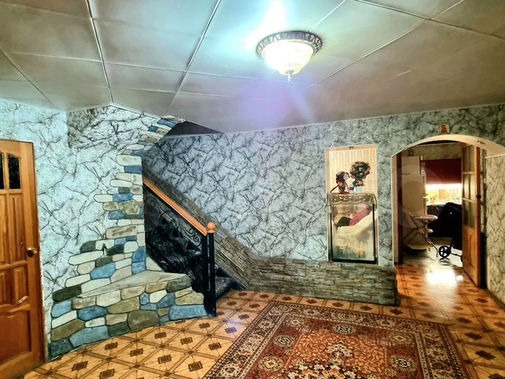 Дом 235 м² на участке 4,5 сот.