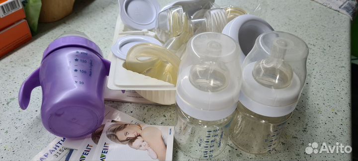 Молокоотсос Авент(Avent) с бутылочками+поильником