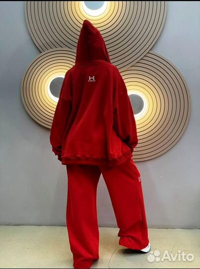 Костюм Under Armour Balenciaga хит