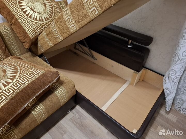 Угловой диван