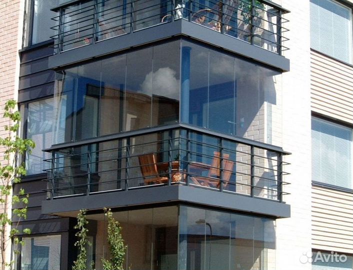 Безрамное раздвижное остекление