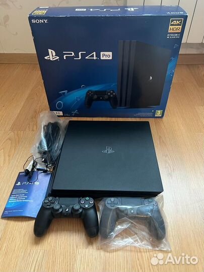 Как новая Sony PlayStation 4 PRO 1 Tb + игры