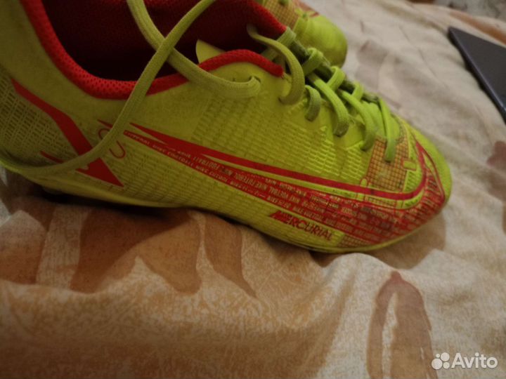 Футбольные бутсы 38 размер Nike