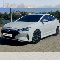 Hyundai Elantra 1.6 AMT, 2019, 62 000 км, с пробегом, цена 2 250 000 руб.