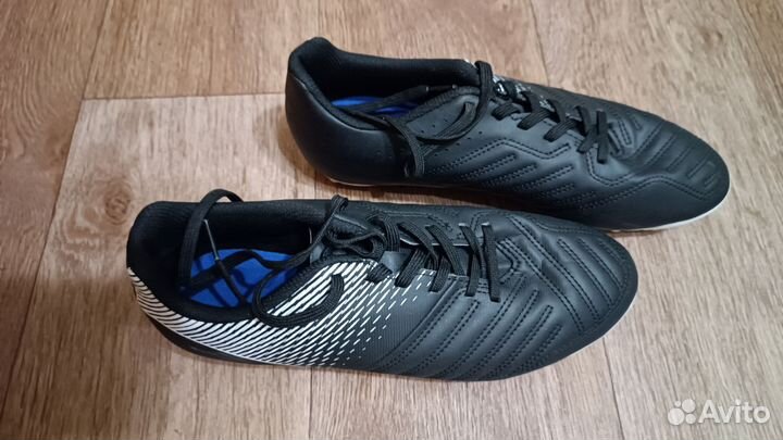 Футбольные бутсы 38 размер новые