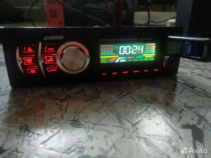 Автомагнитола с блютуз