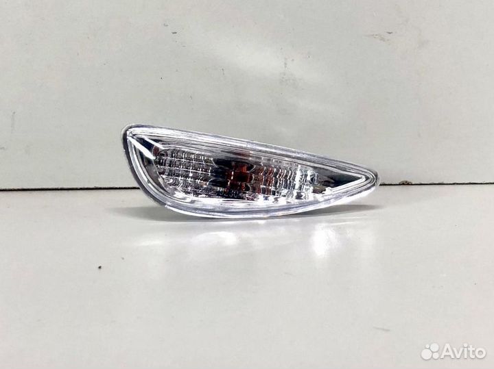 Повторитель на крыло Hyundai Solaris RB 2010-2014