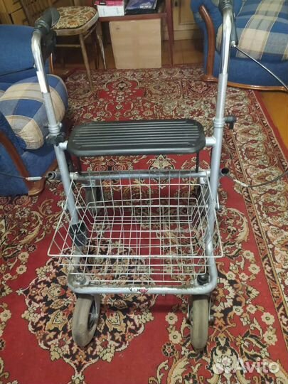 Ходунки для взрослых с колесами