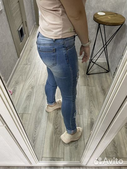 Джинсы