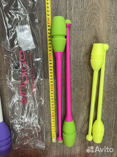 Скакалка, булавы, мяч, подушки