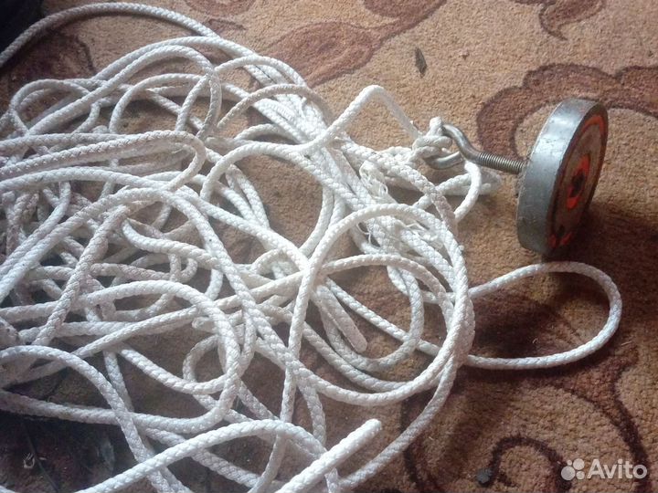 Поисковый магнит, веревку в подарок