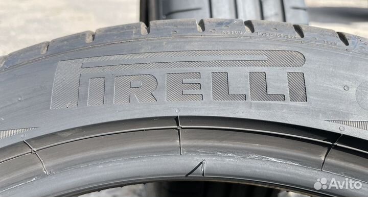 Pirelli P Zero PZ4 225/45 R19