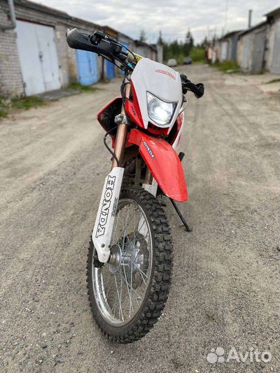 TTR 250R