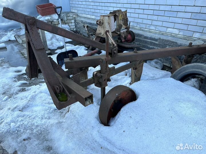 Плуг на Мтз